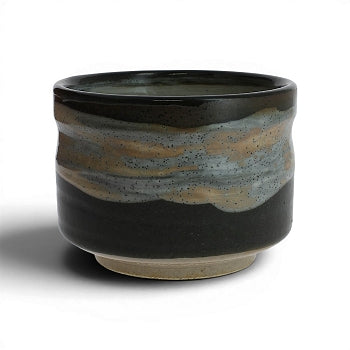 Bol matcha japonais Nezumisino noir et beige en céramique texturée