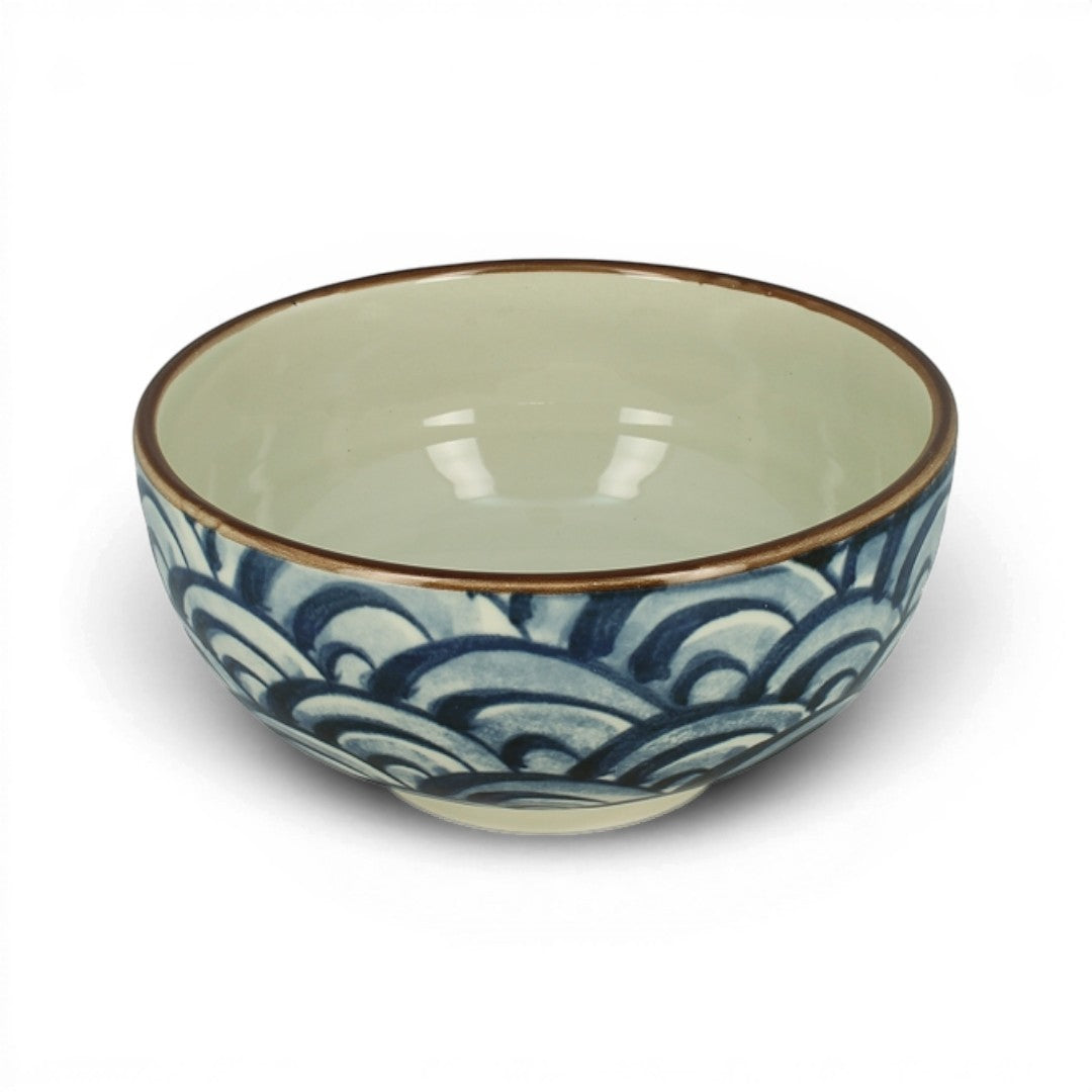 Grand bol à ramen Yugen lab en céramique avec motif de vagues bleues et bordure marron, style japonais traditionnel.