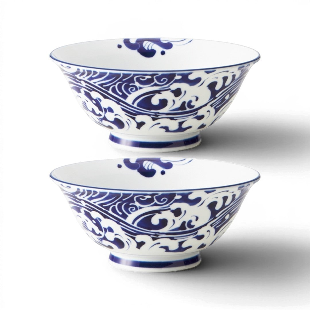 Set de deux bols japonais Yugen lab en porcelaine blanche et bleue avec motif de vagues traditionnelles Hokusai
