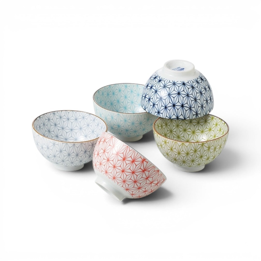 Set de 5 petits bols japonais en porcelaine Yugen lab avec motif géométrique traditionnel Sachiko multicolore