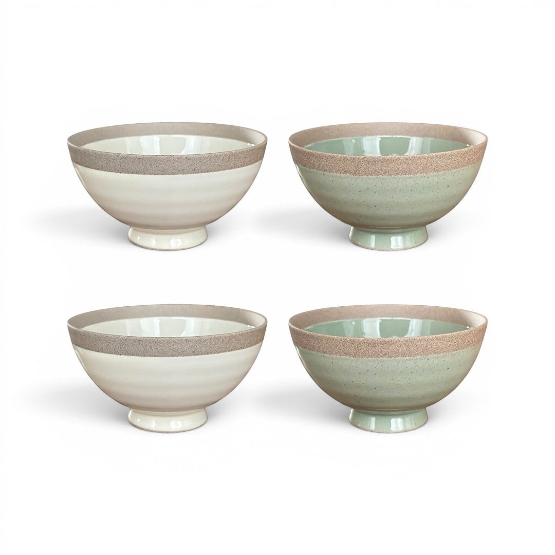 Set de 4 bols japonais Yugen lab en céramique aux teintes pastel avec une bordure brute artisanale.
