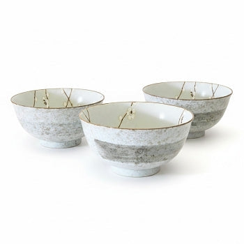 Set de 3 bols Yugen lab en porcelaine japonaise avec émail bleuté et motifs floraux délicats à l'intérieur