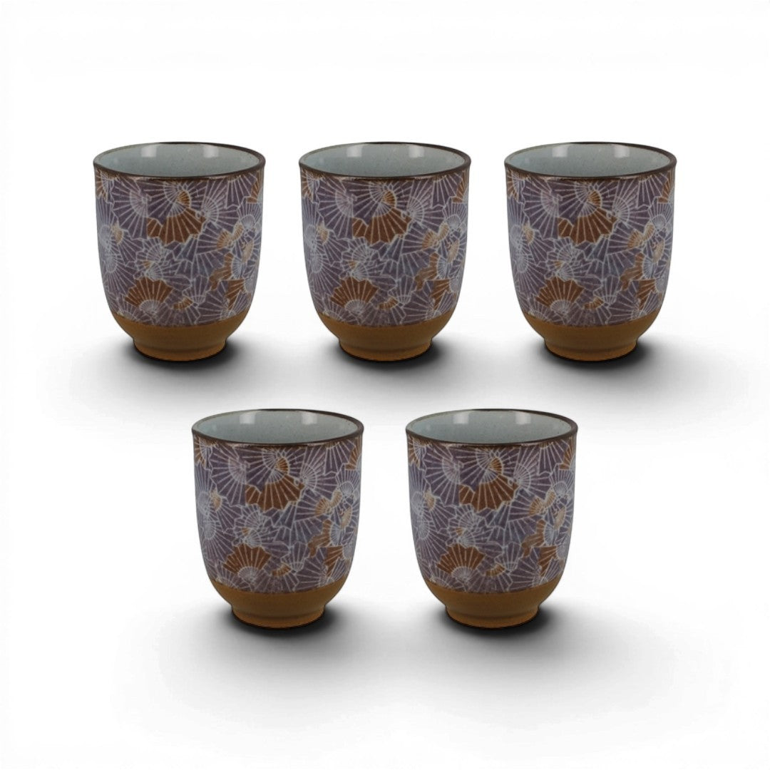 Set de cinq tasses japonaises Yugen lab violettes avec motif éventail traditionnel et base en céramique naturelle