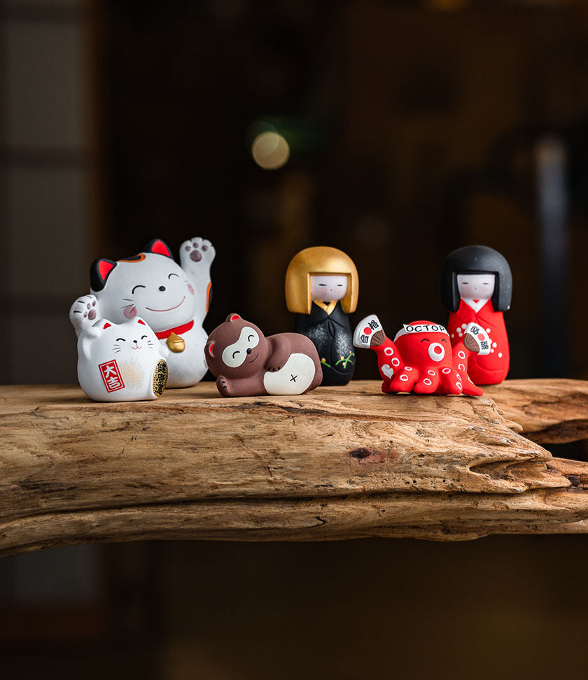 Maneki neko et porte-bonheurs