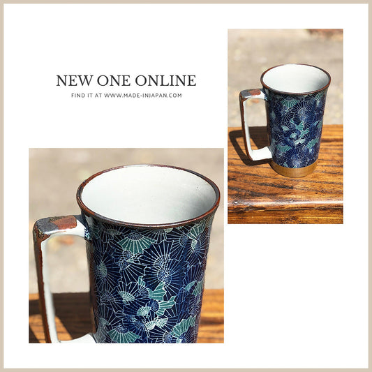 Large Japanese mug with fan patterns