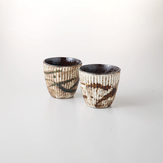 Duo de tasses traditionnels