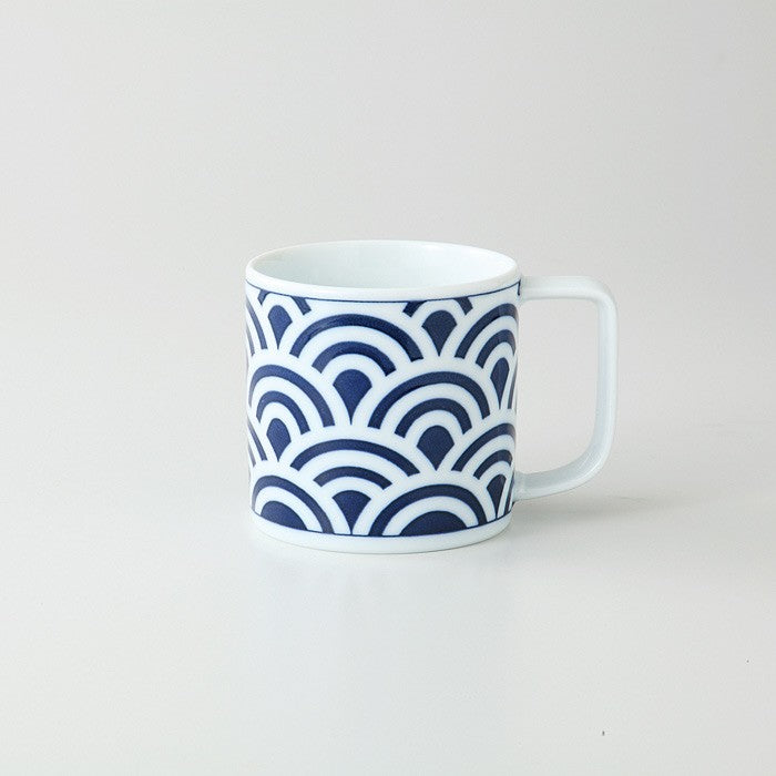 Mug moderne en porcelaine