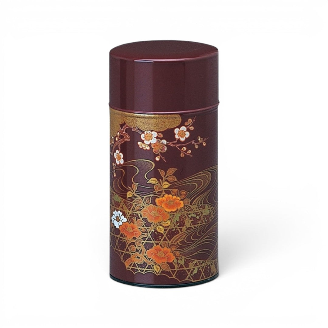 Boîte à thé Yugen lab bordeaux en fer blanc avec motifs floraux dorés et orangés, style japonais traditionnel.