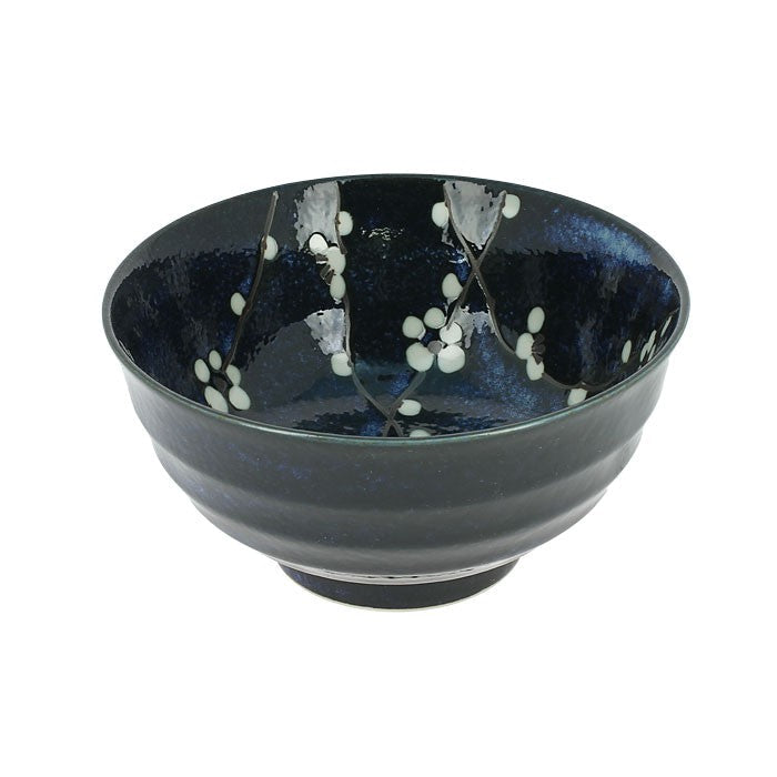 Bol en céramique Yugen lab bleu profond avec motifs de fleurs de cerisier blanches pour le riz ou les céréales