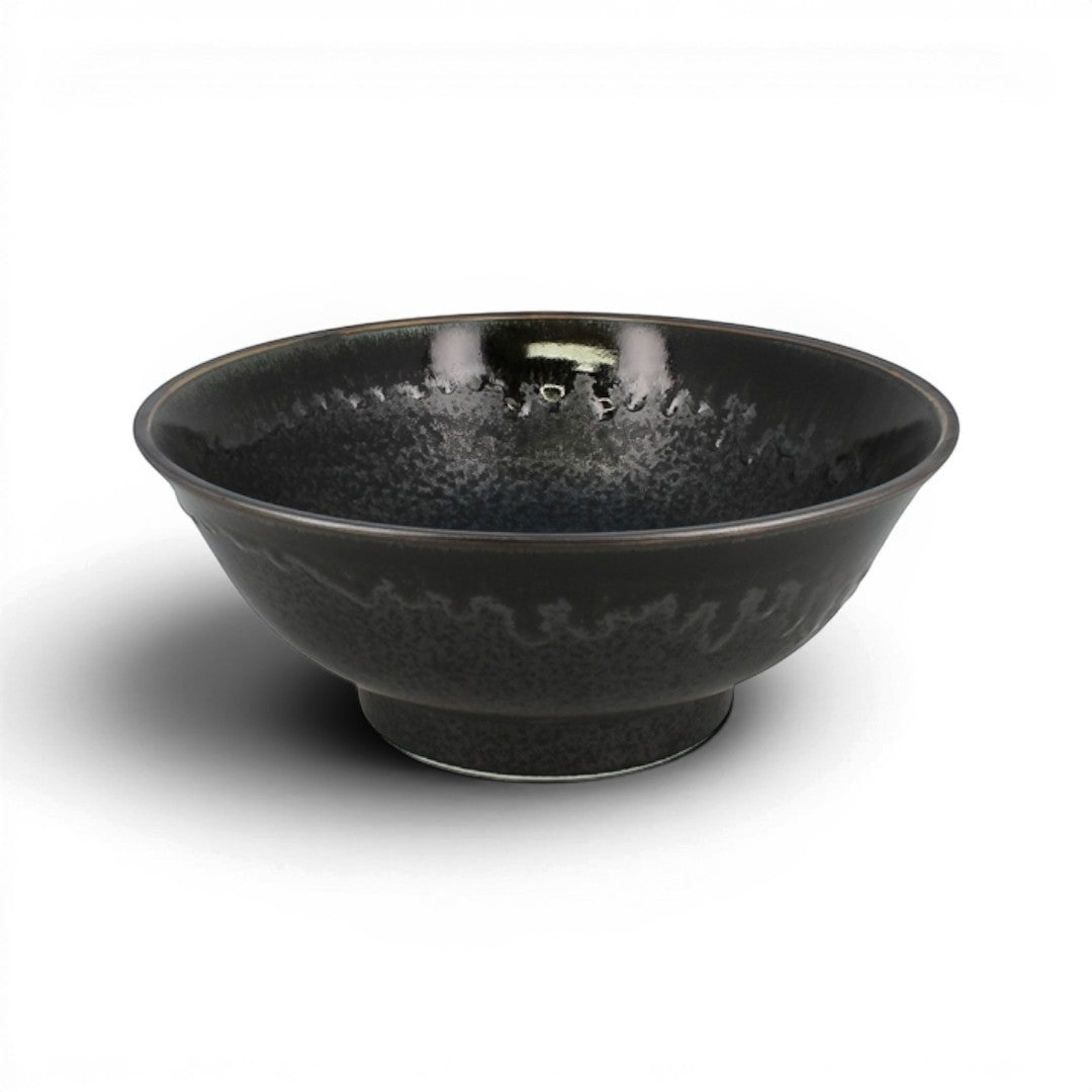 Bol à ramen noir Yugen lab au design authentique japonais, idéal pour soupes et nouilles, compatible lave-vaisselle.