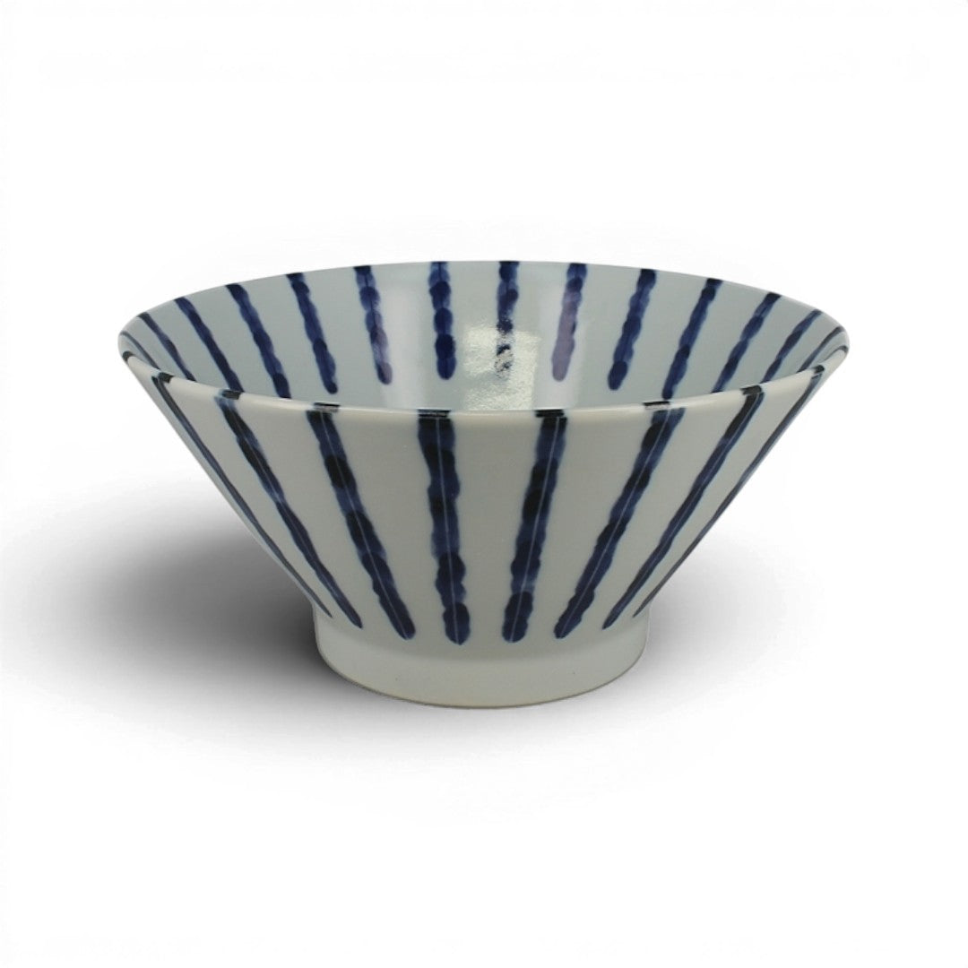 Set de deux bols à ramen Yugen lab en céramique blanche avec des rayures bleues verticales, design japonais épuré.