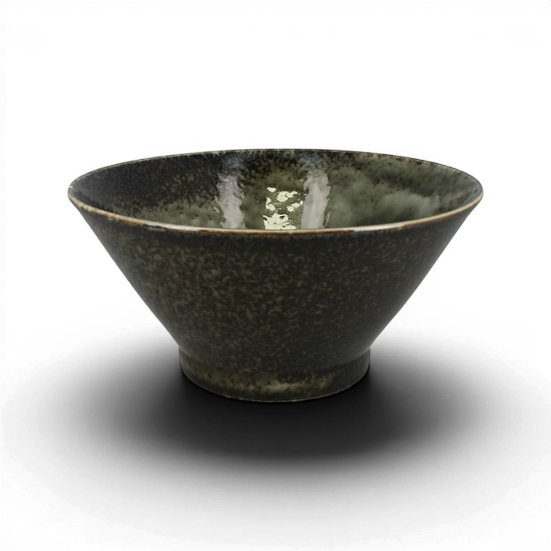 Set de deux bols à ramen Yugen lab en céramique verte artisanale avec finition évasée inspirée de la forêt