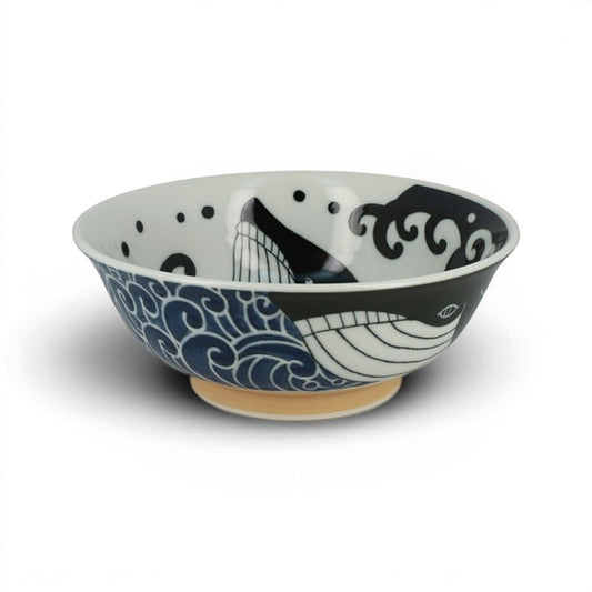 Bol à soupe Yugen lab en porcelaine japonaise blanc et bleu orné d'un motif de baleine et de vagues traditionnelles