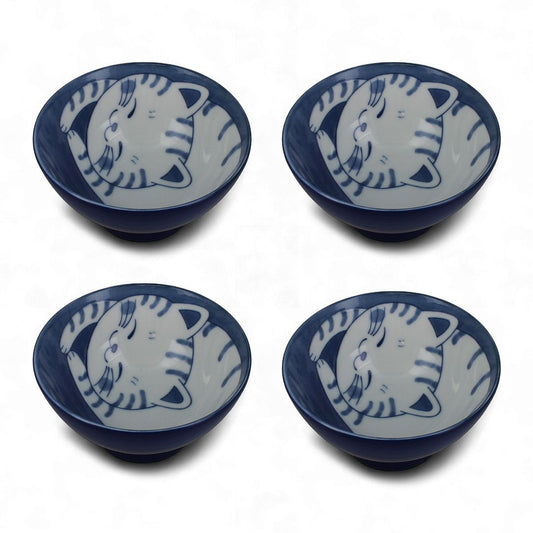 Set de 4 bols à riz en porcelaine Yugen lab avec motif chat tigré Tora bleu et blanc, style traditionnel japonais.