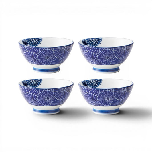 Set de 4 bols à riz Yugen lab en porcelaine blanche et bleue avec motif d'ombrelles japonaises
