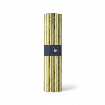 Étui d'encens japonais Yugen lab au motif rayé vert et blanc, contenant 40 bâtonnets parfumés.