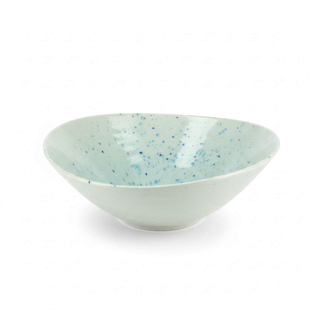 Grand bol Yugen lab blanc avec bord irrégulier et éclaboussures bleues, style contemporain pour ramen japonais