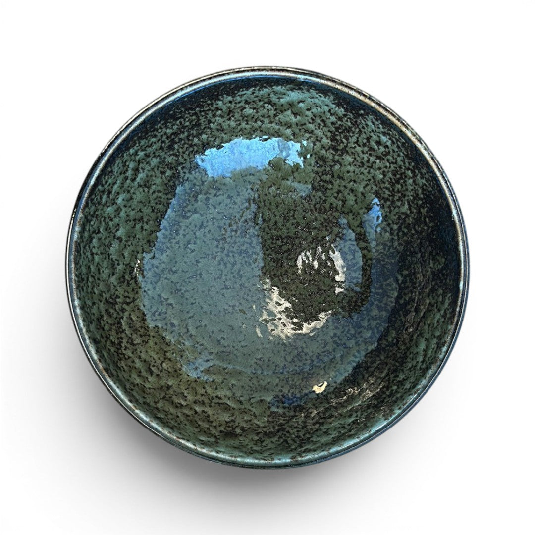 Grand saladier japonais Yugen lab en céramique bleu foncé moucheté pour ramen et plats généreux