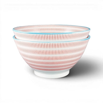 Set de 2 grands bols japonais en porcelaine blanche à rayures rouges et bord bleu clair, sur fond blanc