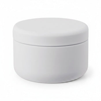 Mini boîte à thé Yugen lab blanche en fer blanc avec une finition mate et un design minimaliste arrondi