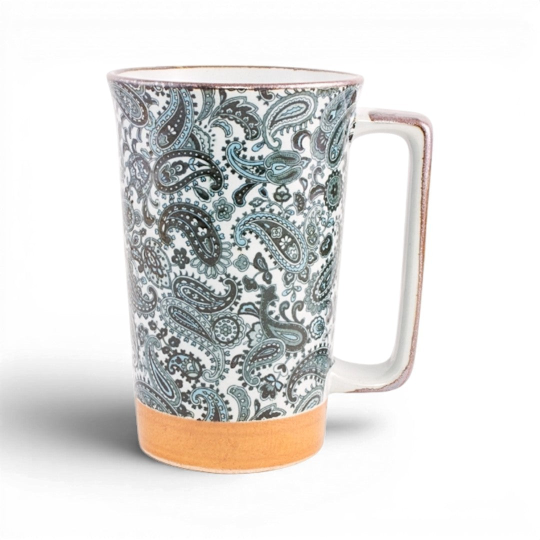 Mug Yugen lab en céramique japonaise avec motifs arabesques bleus et verts et base en grès naturel
