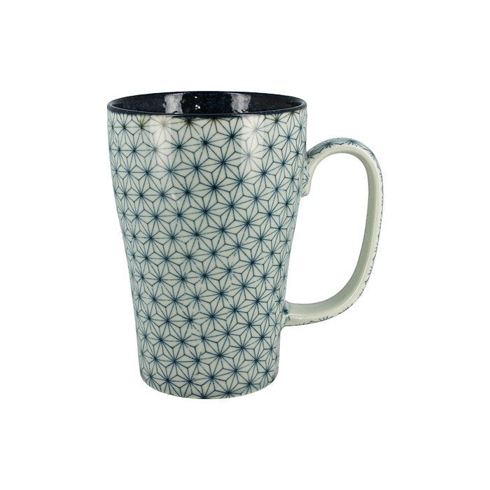 Grand mug Yugen lab en céramique blanche et bleue avec motif traditionnel japonais asanoha