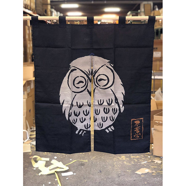 Noren Yugen lab en coton noir avec un motif de chouette dorée, rideau traditionnel japonais pour décoration murale