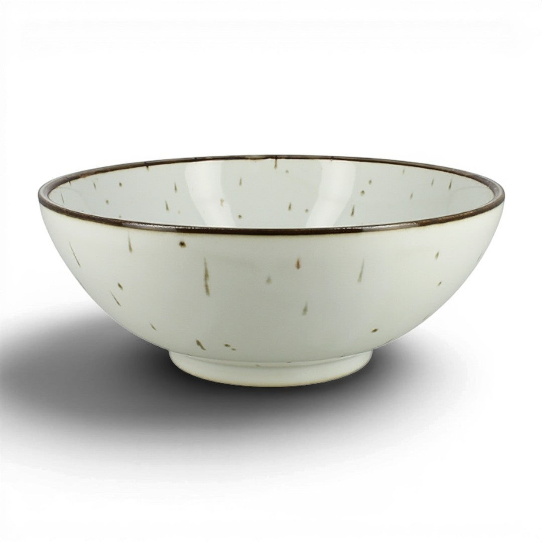 Saladier Yugen lab en céramique blanche japonaise avec détails marron et bords hauts