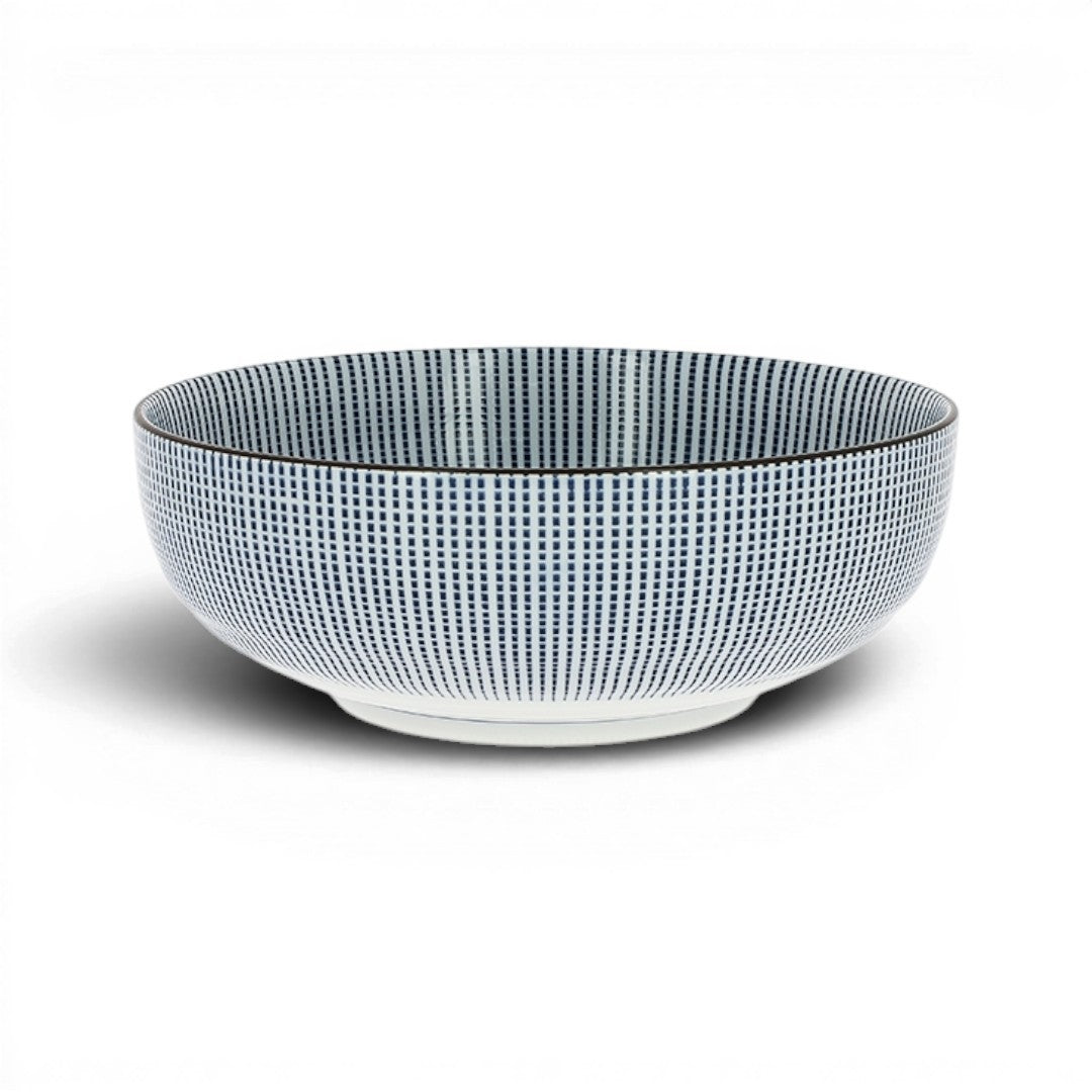 Saladier Yugen lab en céramique japonaise avec motif de pointillés bleus sur fond blanc