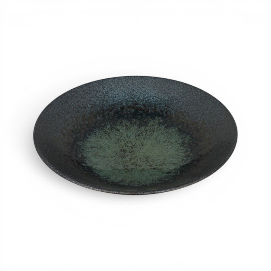 Set de 2 saladiers japonais Yugen lab en céramique noire et verte, design moderne et élégant de 28,5 cm de diamètre.