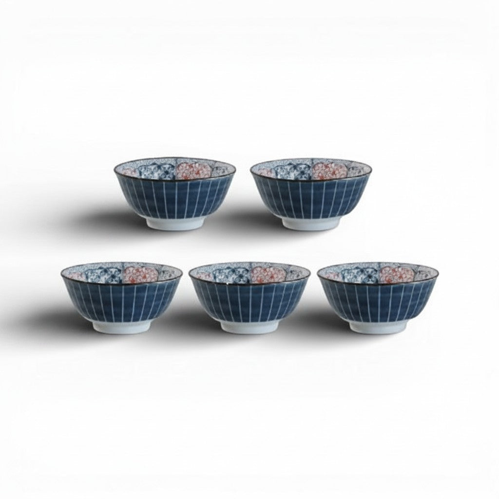 Set de 5 bols Yugen lab en porcelaine bleu indigo avec motifs vagues et Fuji, style japonais traditionnel.
