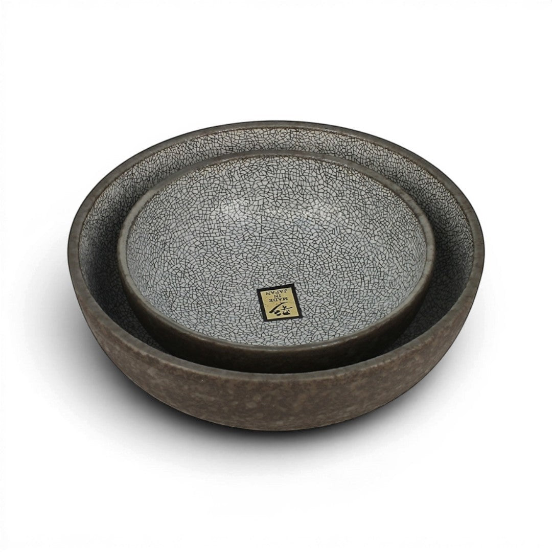 Set de deux bols japonais Yugen lab en céramique avec motif craquelé gris et extérieur texturé brun