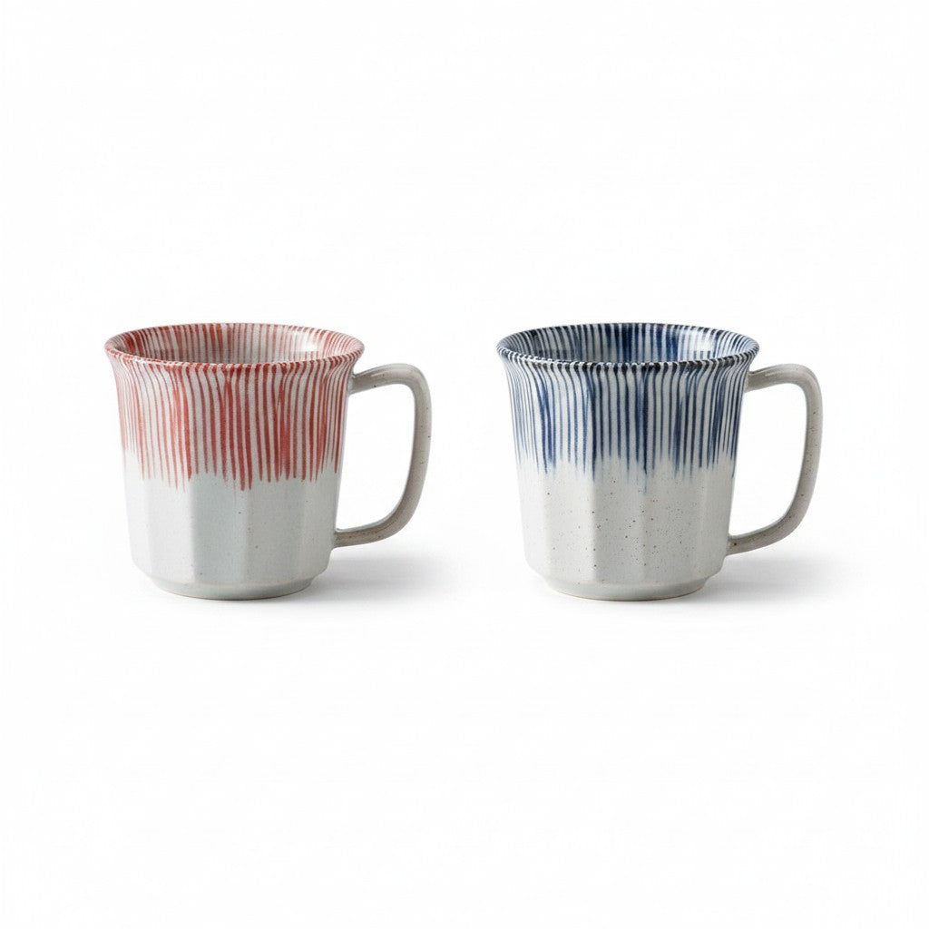 Set de deux mugs Yugen lab en céramique blanche avec motifs de lignes verticales rouges et bleues