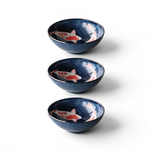 Set de trois saladiers Yugen lab en céramique bleu indigo avec motifs de poissons koï peints à la main