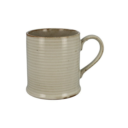 Tasse Yugen lab en céramique beige avec surface nervurée, style artisanal japonais minimaliste de 300 ml.