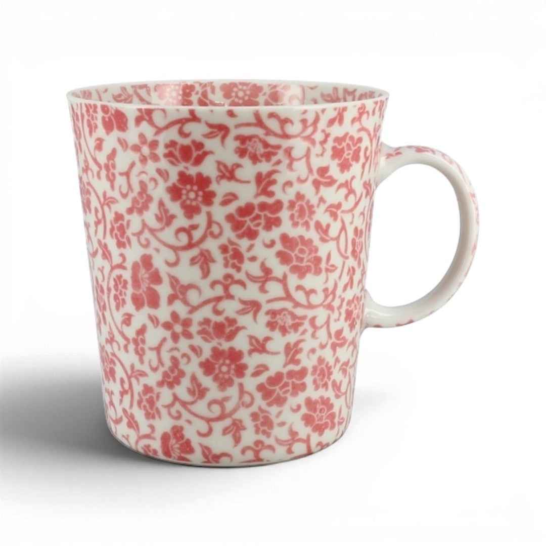 Tasse haute en porcelaine Yugen lab avec motif floral japonais karakusa rose fait main
