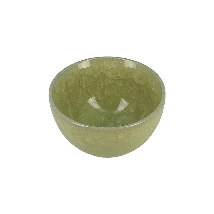 Tasse japonaise Yugen lab en céramique vert pâle avec un motif craquelé élégant pour thé ou matcha