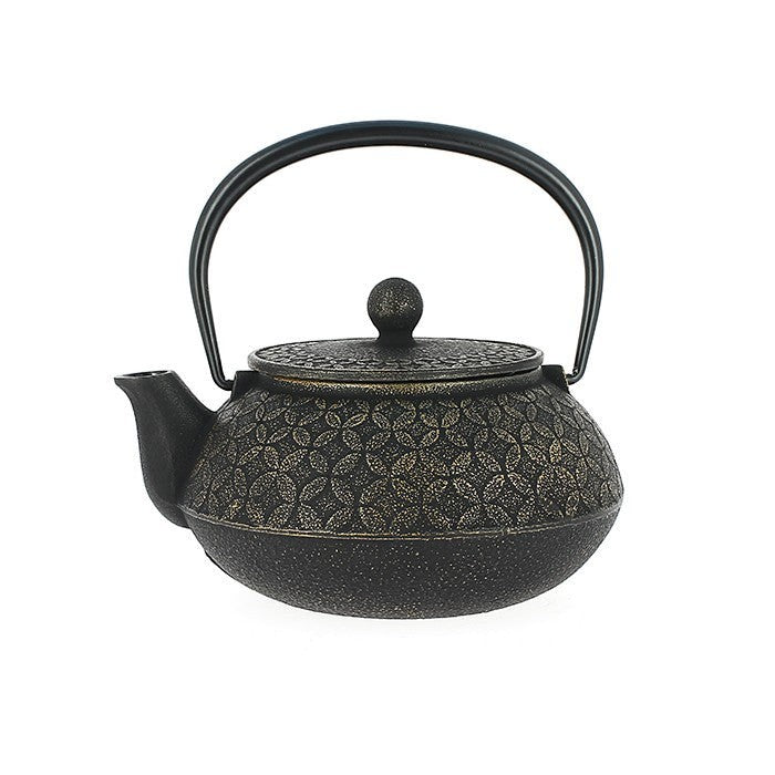 Théière en fonte noire Yugen lab avec motifs géométriques dorés, style japonais traditionnel et moderne